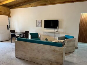 Living area - Villa Erisha 45 minutes from SD, nature and relaxation. (Las Parras)
