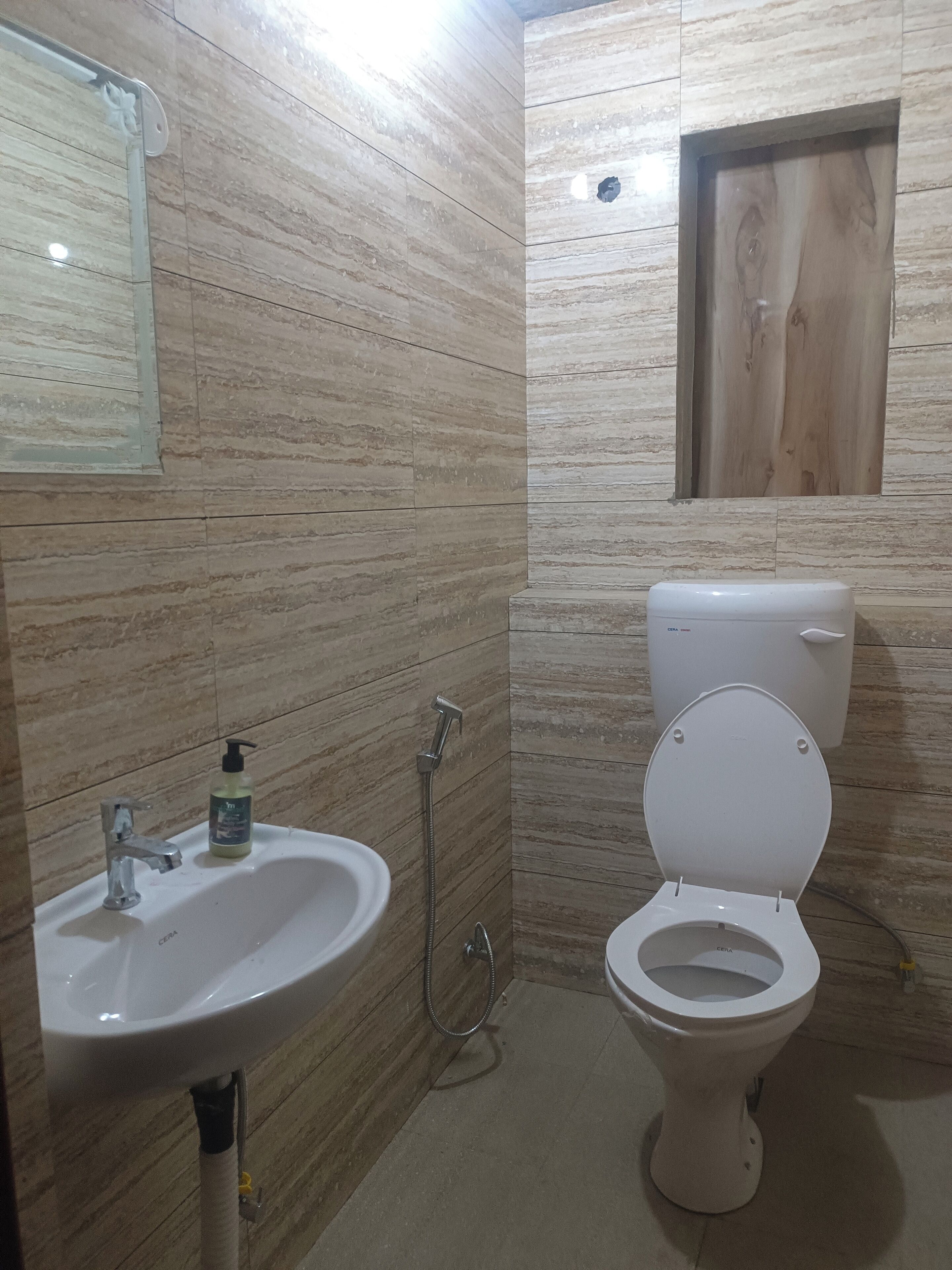 Toallas, jabón, papel higiénico