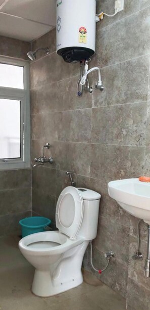 Toallas, jabón, papel higiénico