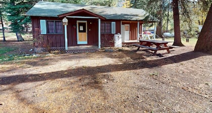 Frances Lake, a charming and cozy vacation rental nestled at Wallowa Lake. Perfect for couples, small families, or friends, this inviting retreat sleeps up to 4 guests, offers comfort, convenience, and easy access to all the area has to offer.