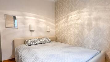 Fer et planche Ă repasser, Wi-Fi, draps fournis