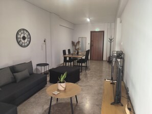 Living area - Casa Dili Stylish 2BR Apartment (Athens)