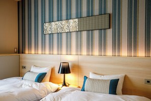 Bureau, fer et planche à repasser, Wi-Fi gratuit