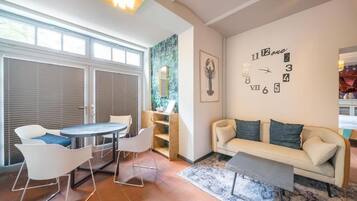 Apartment, Courtyard View | Interior