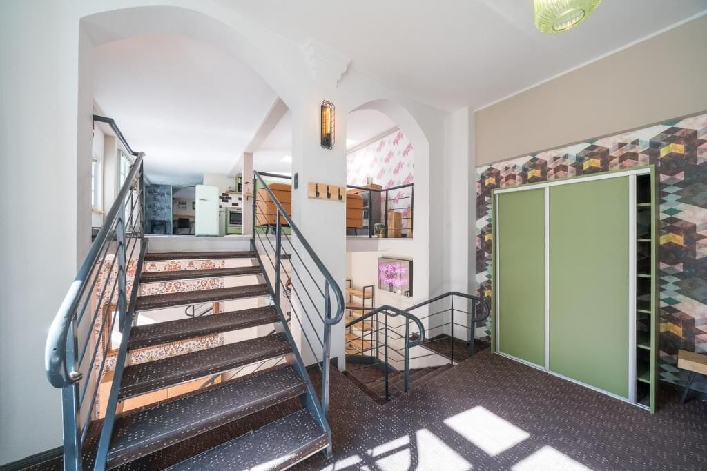 Lägenhet - utsikt mot innergården | Interiör