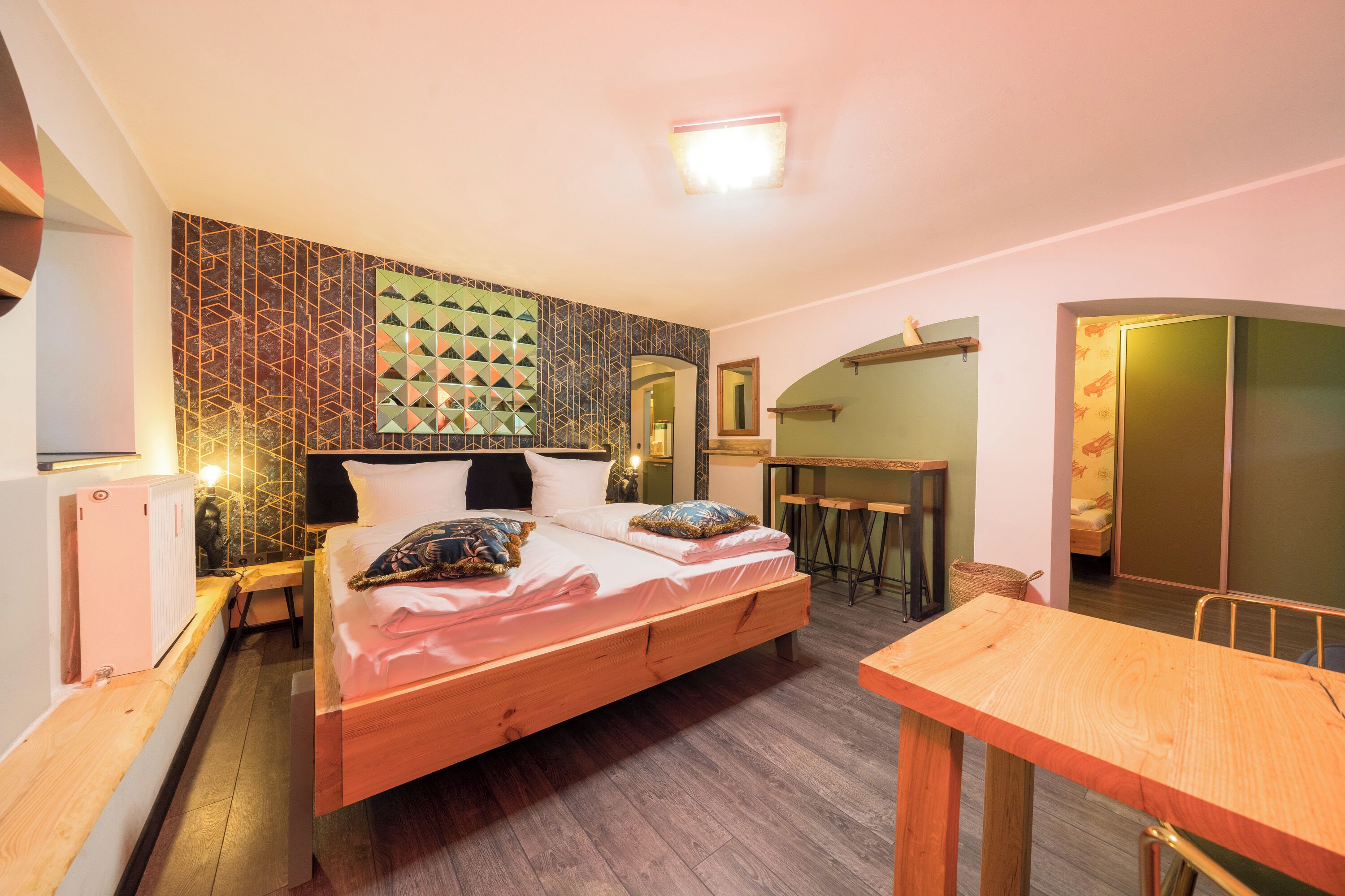 Iron/ironing board, free WiFi