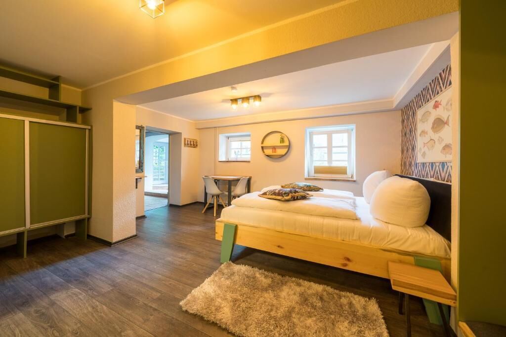 Appartement, vue cour intérieure | Fer et planche à repasser, Wi-Fi gratuit