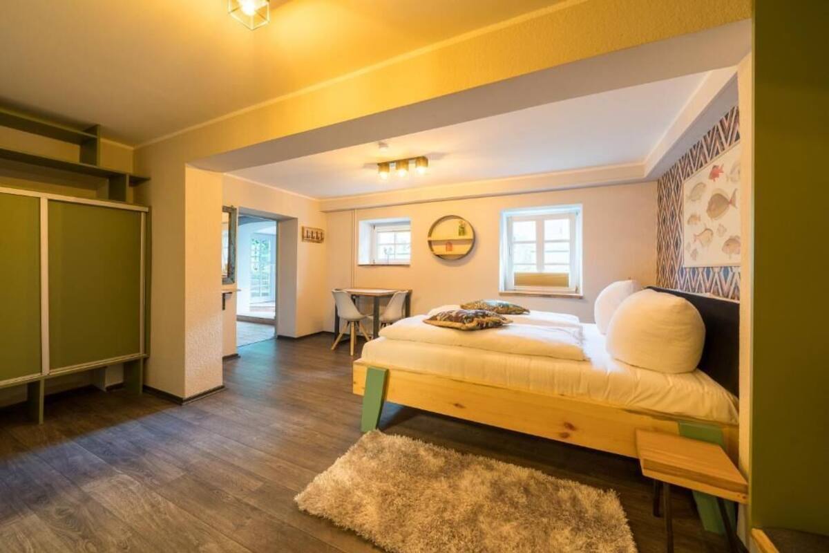 Appartement, vue cour intérieure | Fer et planche à repasser, Wi-Fi gratuit