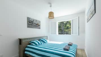 WiFi, bed sheets