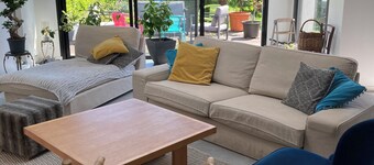 Seaside villa (300m)