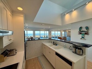 Coffee/tea maker, fridge, microwave, oven - Beautiful Penthouse 3 Bedroom Condo in Breakwater House with Bay Views! (Lewes)