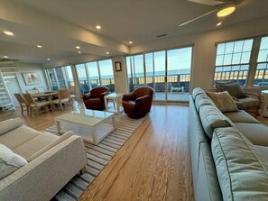 Smart TV - Beautiful Penthouse 3 Bedroom Condo in Breakwater House with Bay Views! (Lewes)