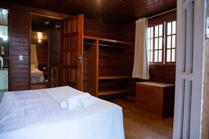 Room - Chal Luz do Sol Pet Friendly c Vista e Garagem (Domingos Martins)