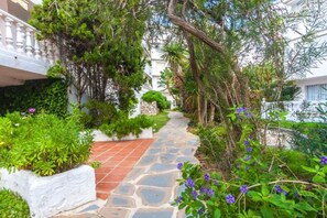 Property grounds - Beach Access Apt in Playa Real | Pool & Terrace - Pass the Keys (Marbella)