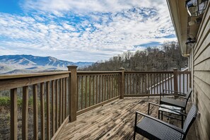 Property grounds - Gatlinburg*Amazing View*Sleeps 11*Hot tub (GATLINBURG)