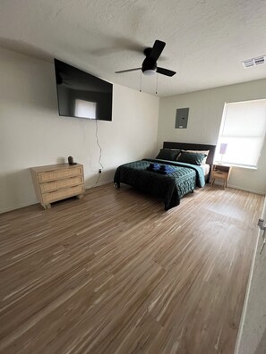 2 Schlafzimmer, Bügeleisen/Bügelbrett, kostenloses WLAN, Bettwäsche