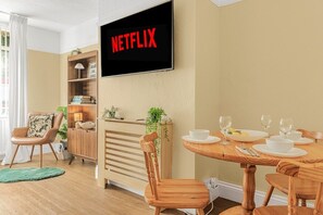 Dining - RosewickVilla wt Office, Garden & Free Parkin… (Nottingham)