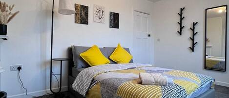 2 soverom, internettilgang og sengetøy