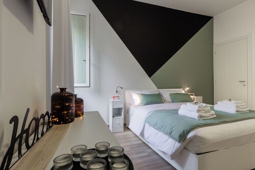 Maggie House, Elegant House in Piacenza - Perfect for Families