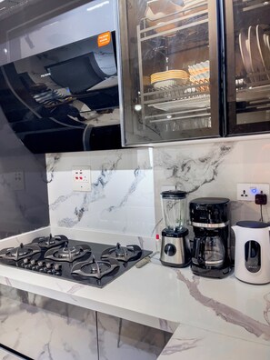 Fridge, microwave, oven, stovetop