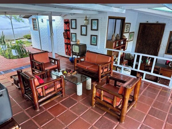 Standard Room, Mountain View | Outdoor dining - VISTA HERMOSA (Cali)