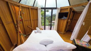 Cabana exclusivo, vista para a montanha | Frigobar, Wi-Fi de cortesia, roupa de cama