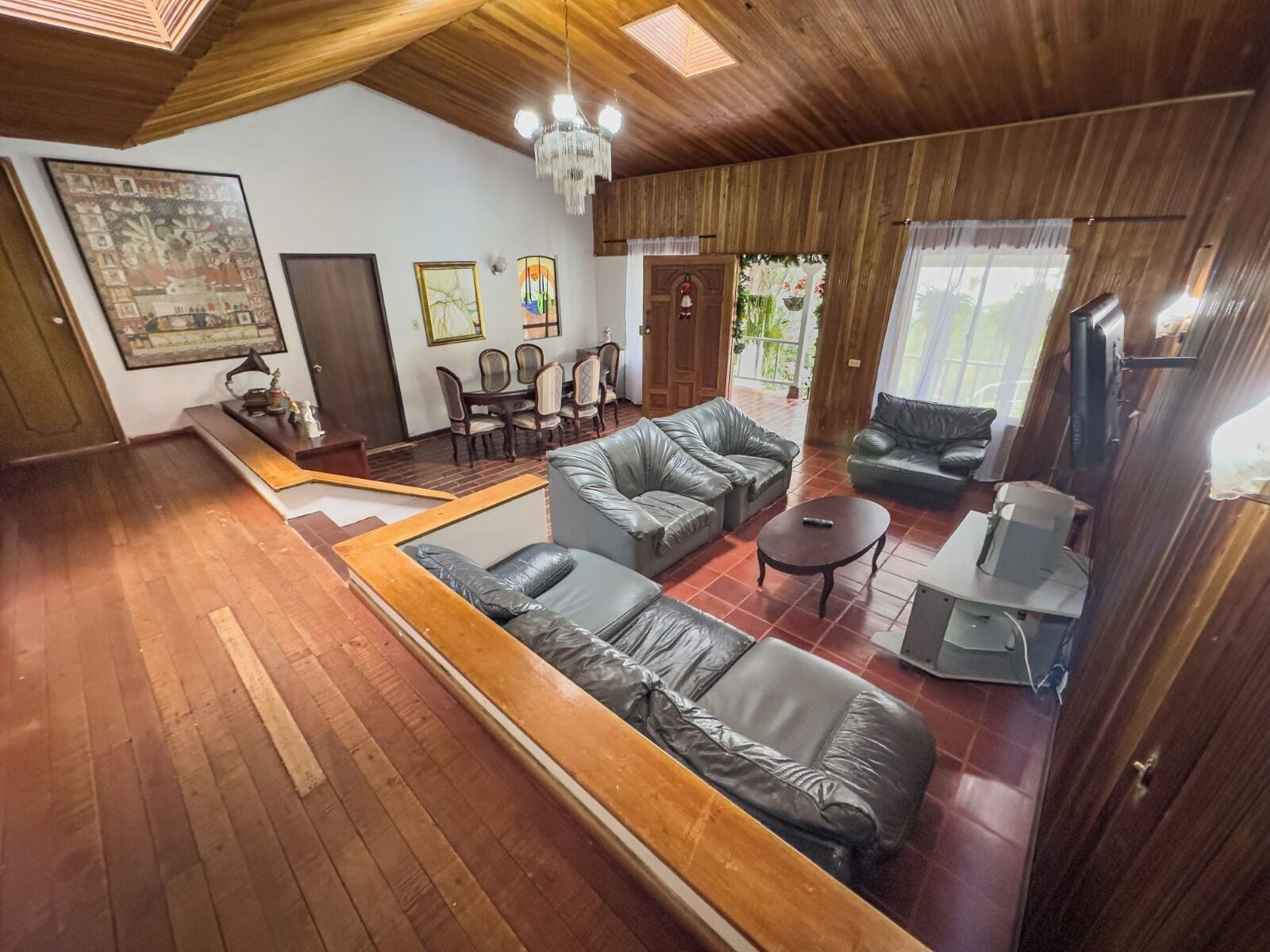 传统客房, 多张床, 花园景观 | 起居区