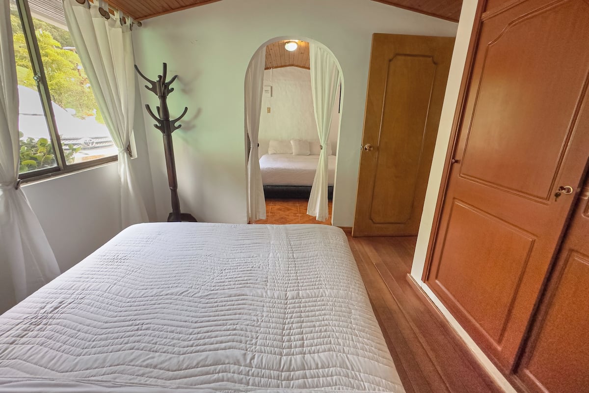 Standard Room | Down duvets, free WiFi