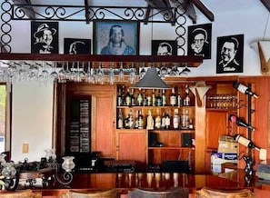 Traditional Room, Multiple Beds, Garden View | Bar (on property) - VISTA HERMOSA (Cali)