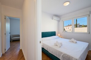 3 chambres, fer et planche à repasser, Wi-Fi gratuit