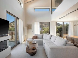 Smart TV, fireplace - Villa Villagio Rosso (Kokkino Chorio)