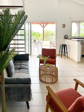 Unclassified image, 4 of 25, button - RENTAL APARTMENT 126 M2 AU DIAMANT, WITH ITS OWN 26 M2 TERRACE (Le Diamant)