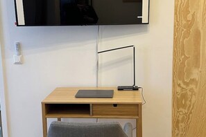 Interior - Two Connected Apartments in Berlin Prenzlauer Berg – Sleeps 8  –  2 Bathrooms (Berlin)