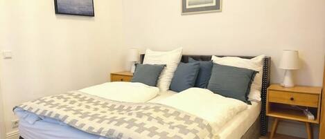 2 soverom, strykejern/-brett, wi-fi og sengetøy