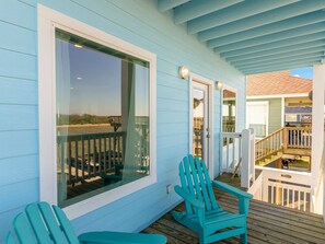 Terrace/patio - Your Dream Colorado River Getaway! Great Fishing - Family fun! Minutes to Beach! (Matagorda)