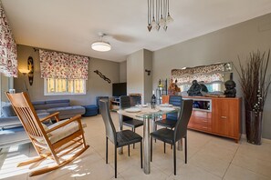 Interior - 2Sol02,SoliMar, cozy house with pool (Lloret de Mar)