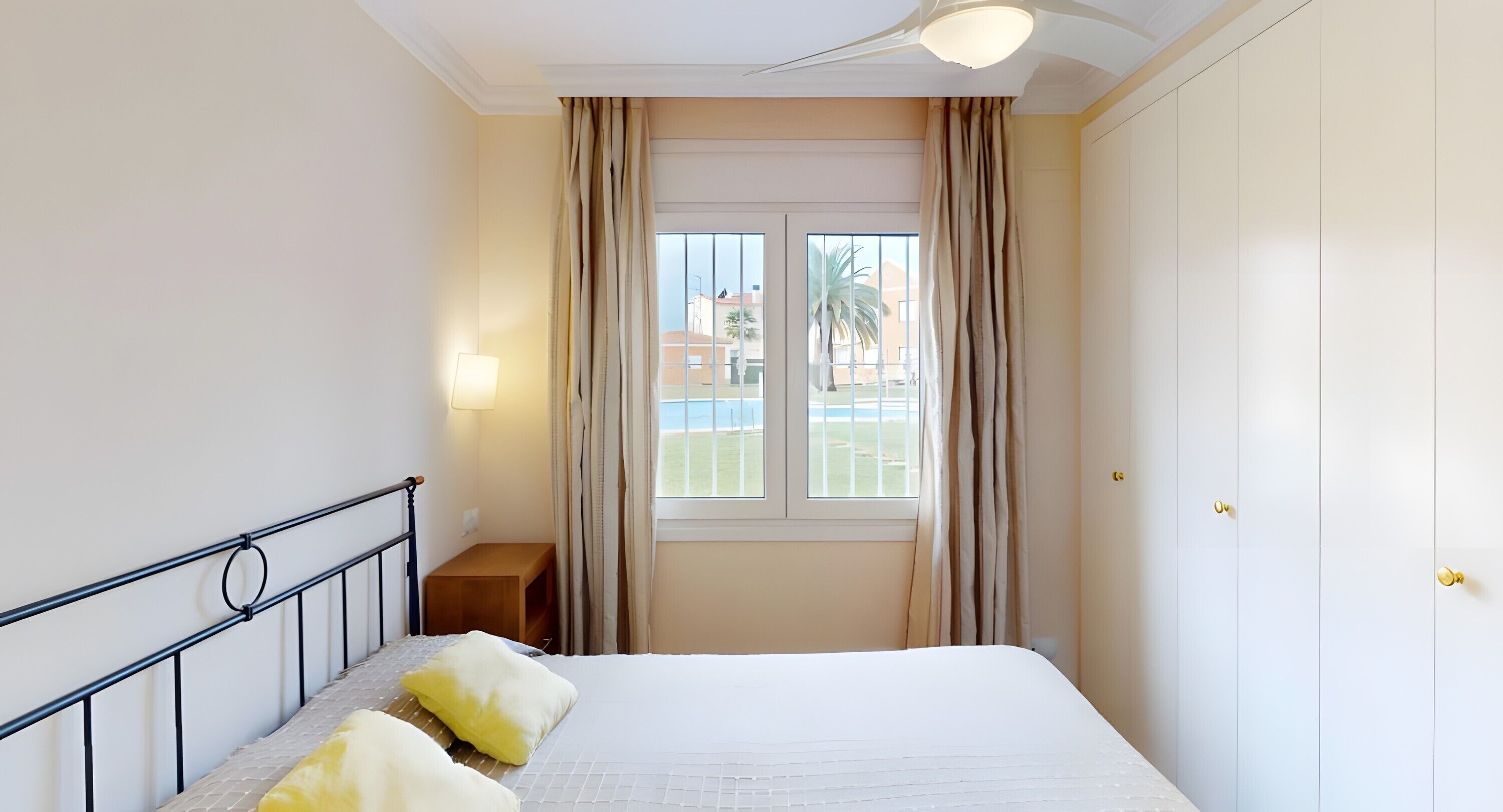 Bügeleisen/Bügelbrett, WLAN, Bettwäsche