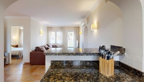Interior - Family Apartment with Pool (oliva)