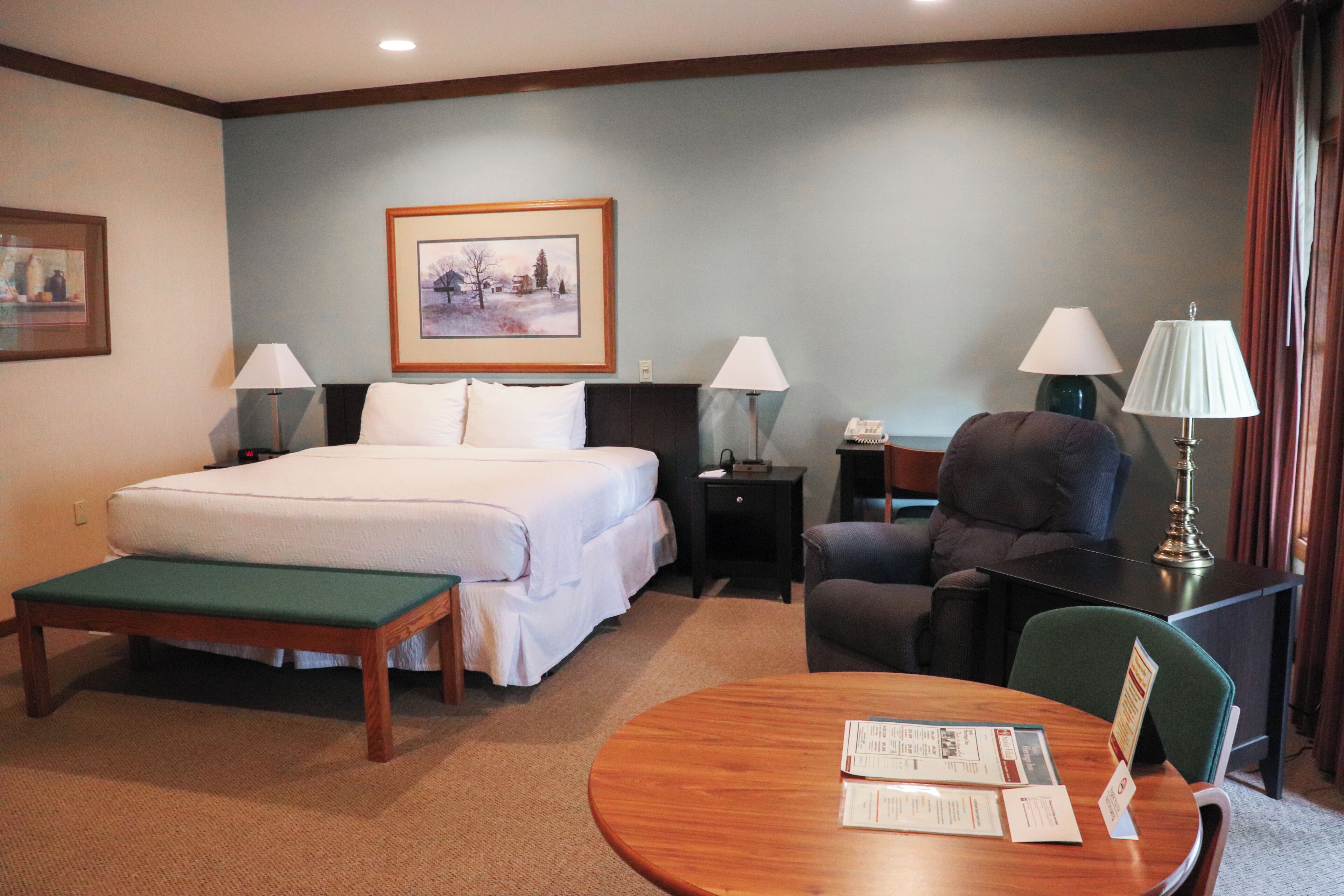 Deluxe Single Room, 1 King Bed | Free WiFi