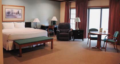 Sauder Village Heritage Inn