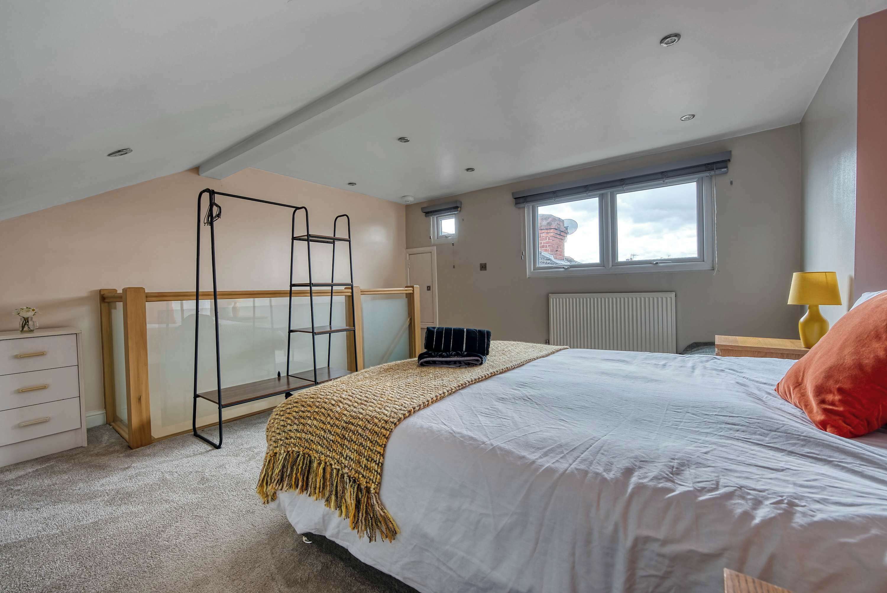 4 Schlafzimmer, kostenloses WLAN, Bettwäsche