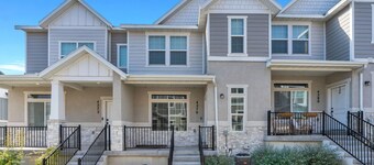 Luxe Retreat for 10+ in Thanksgiving Point • Pet Friendly