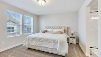 4 bedrooms, desk, iron/ironing board, travel cot