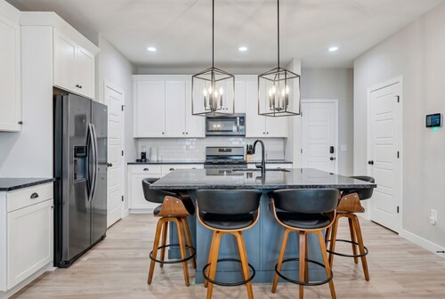 Family Retreat in Thanksgiving Point • PetFriendly