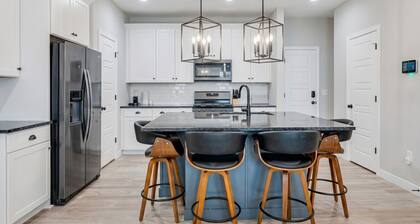 Family Retreat in Thanksgiving Point • PetFriendly