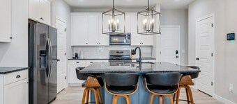 Family Retreat in Thanksgiving Point • PetFriendly