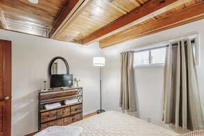 2 dormitorios, tabla de planchar con plancha, wifi y ropa de cama