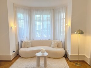 Living area - Aurevo 3BR Apartment für 6 - Kostenlose Baselcard (Basel)