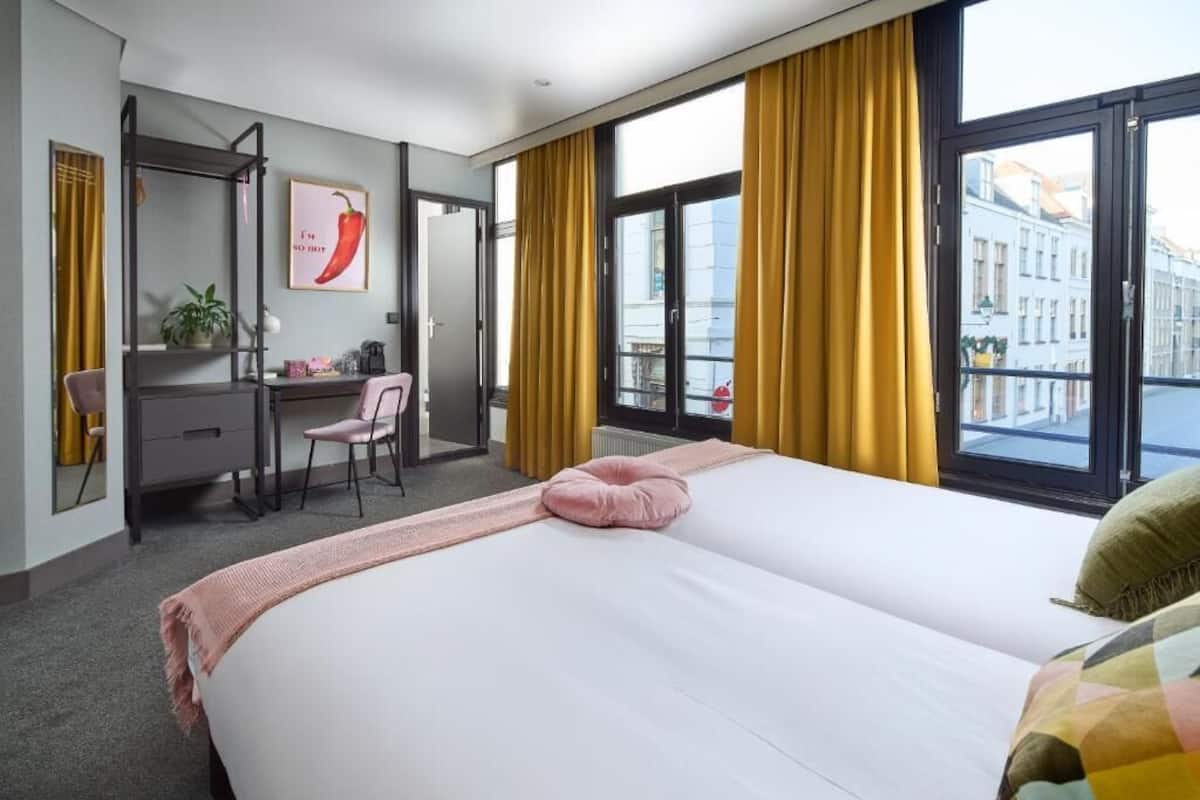 Deluxe Double Room, City View | Desk, iron/ironing board, WiFi (free)