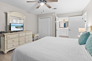 2 bedrooms, iron/ironing board, free WiFi, bed sheets - 🌴Miramar Beach 2BR Condo | Steps to Beach | Prime Location | Amalfi Coast 425D (Miramar Beach)